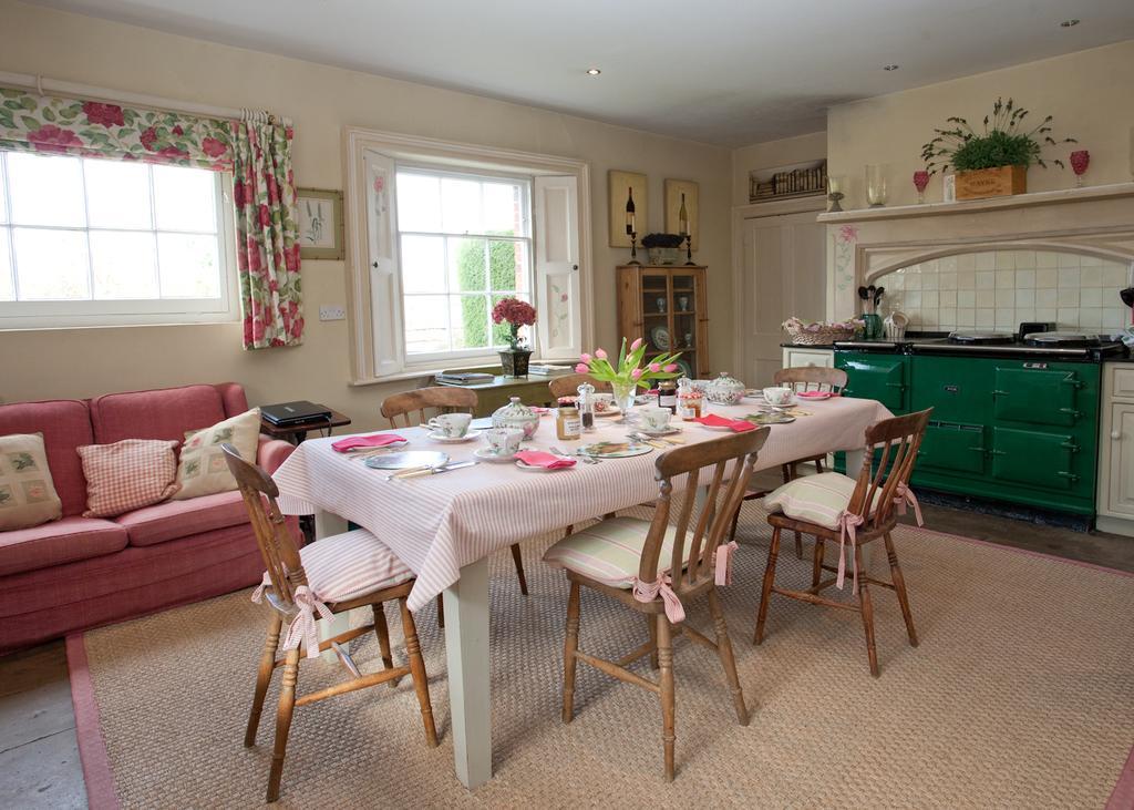 ホテルBrunton Farmhouse Collingbourne Kingston エクステリア 写真
