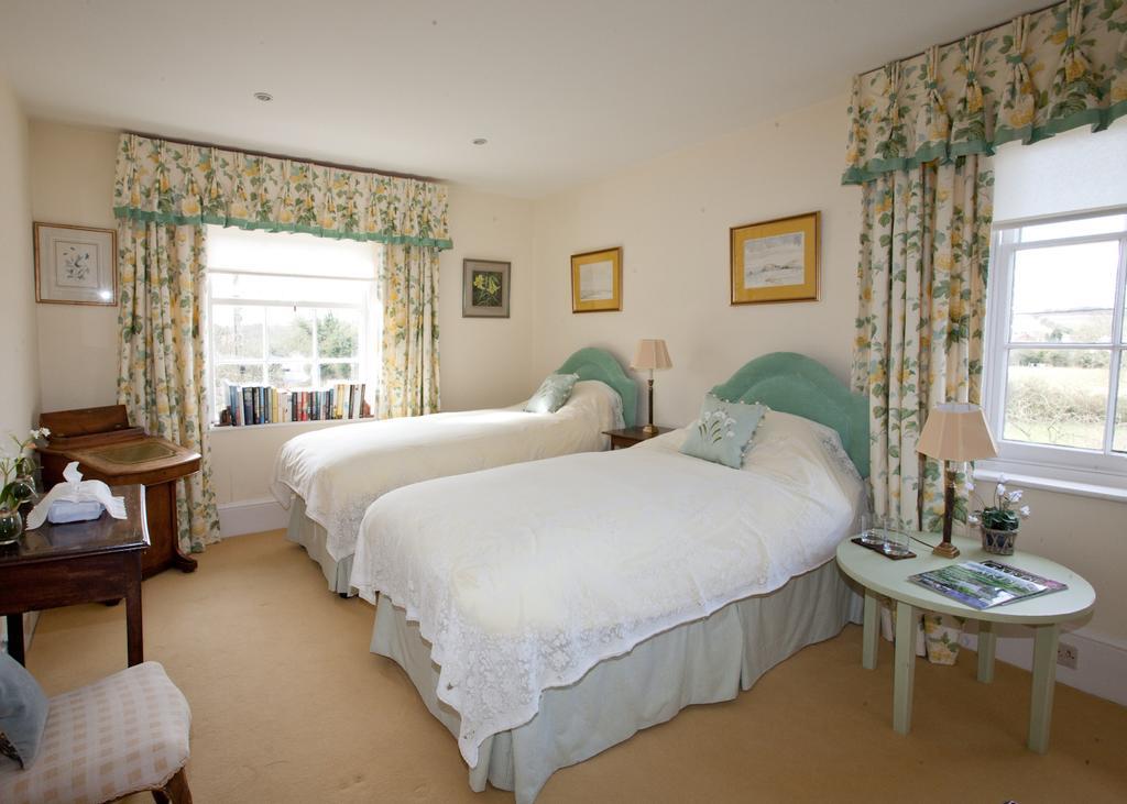 ホテルBrunton Farmhouse Collingbourne Kingston エクステリア 写真